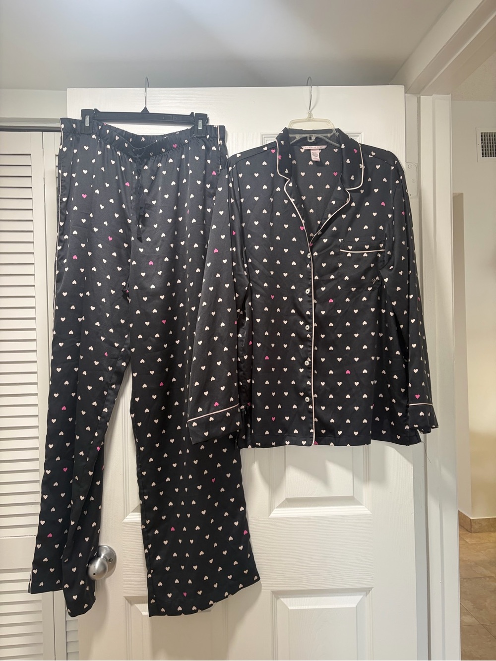 Victoria's Secret Black Heart-Print Kids Pajama Set with Pink and White Accents